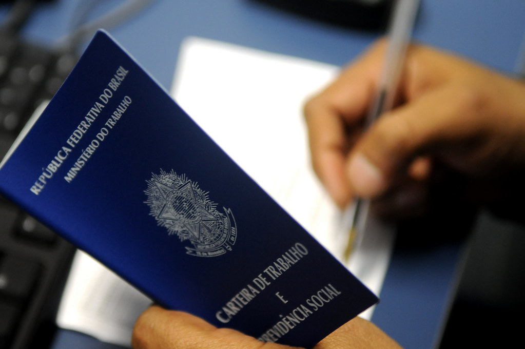 redução de jornada/salários e suspensão dos contratos